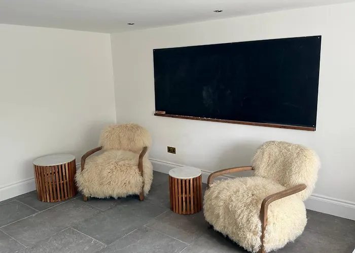 Bridge House Modern Comfort In Historic Stone سكرابورو
