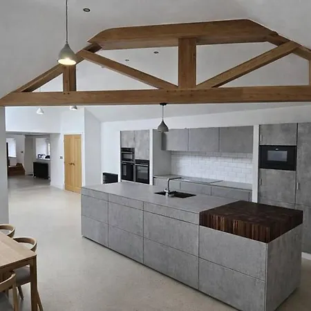Bridge House Modern Comfort In Historic Stone *