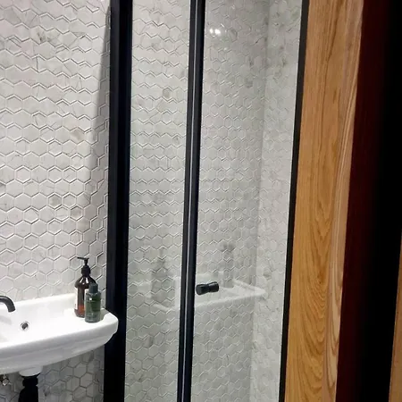 Bridge House Modern Comfort In Historic Stone Casa de Férias