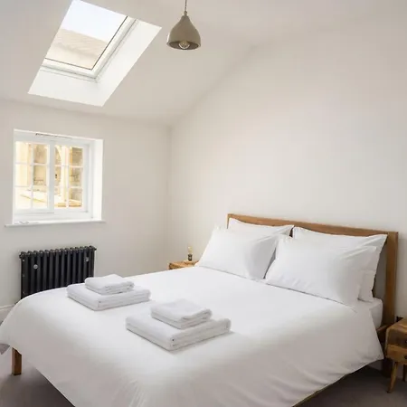 Bridge House Modern Comfort In Historic Stone 別荘 スカーバラ