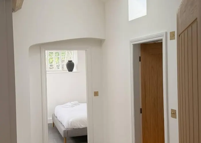 Bridge House Modern Comfort In Historic Stone