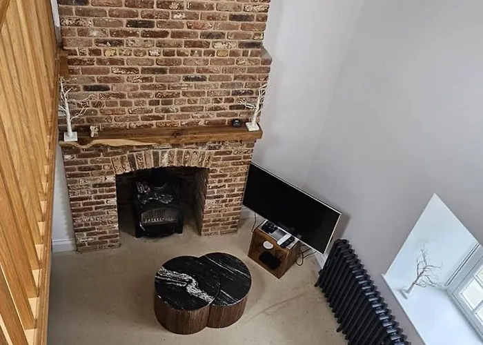 Bridge House Modern Comfort In Historic Stone 別荘