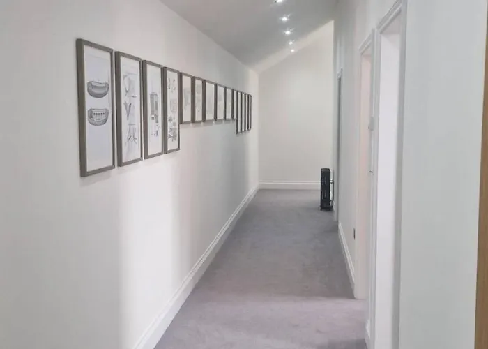 Bridge House Modern Comfort In Historic Stone * Scarborough