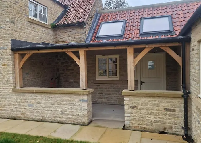 Bridge House Modern Comfort In Historic Stone * スカーバラ