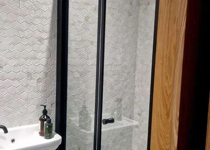 Bridge House Modern Comfort In Historic Stone Casa de Férias